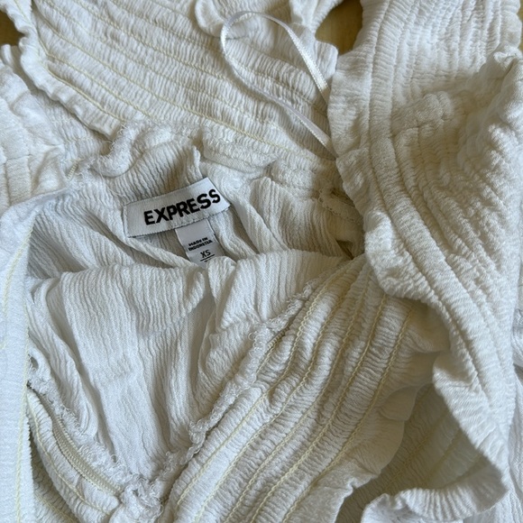 White top - Picture 3 of 3